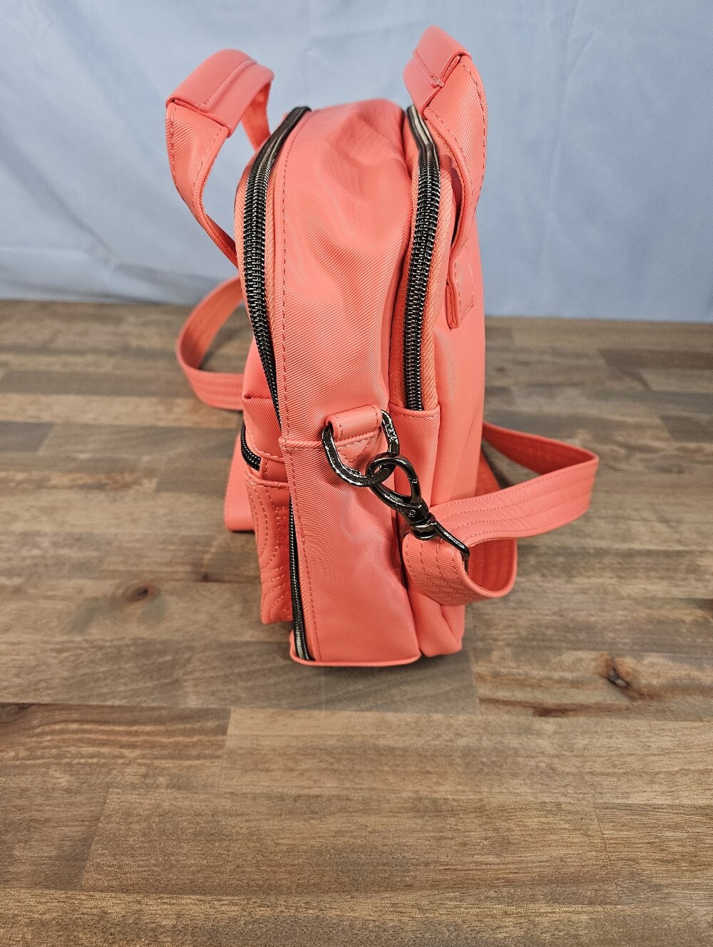 Lug Bumble Satin Luxe VL Crossbody Bag - Picture 5 of 10
